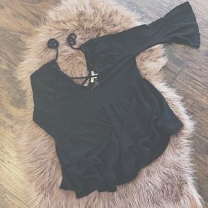 American Eagle Laced Top